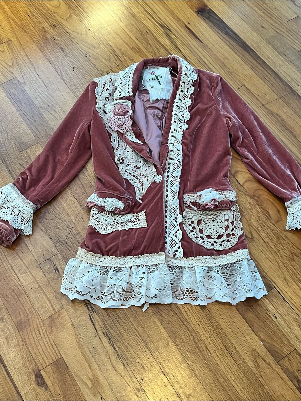 Victorian-Inspired Dusty Rose Velvet Lace Trim Jacket